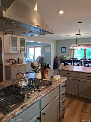 6807 Big Trail Road, Holly, MI 48442