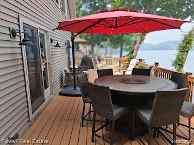 6807 Big Trail Road, Holly, MI 48442