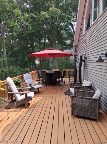6807 Big Trail Road, Holly, MI 48442