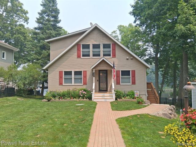 6807 Big Trail Road, Holly, MI 48442