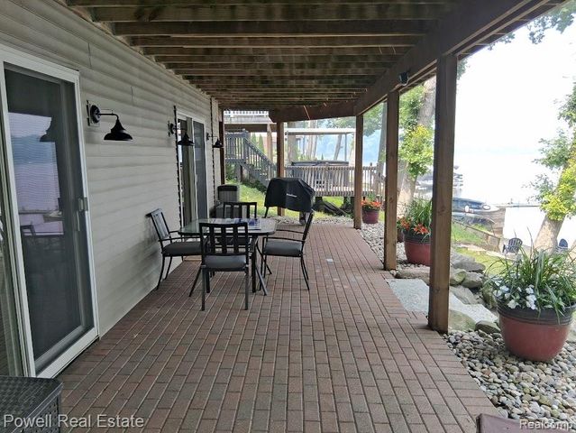 6807 Big Trail Road, Holly, MI 48442
