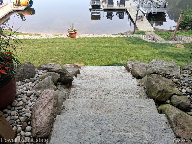 6807 Big Trail Road, Holly, MI 48442