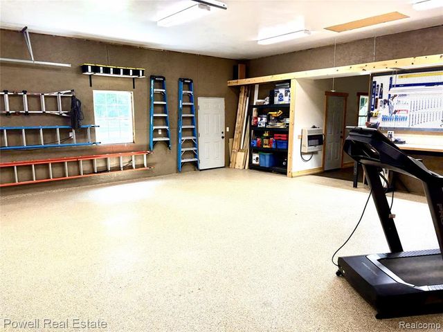 6807 Big Trail Road, Holly, MI 48442