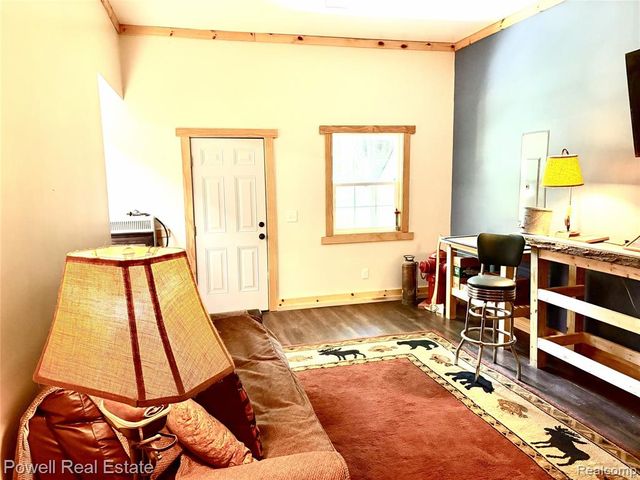 6807 Big Trail Road, Holly, MI 48442