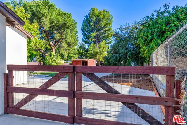 10902 Art Street, Burbank, CA 91040