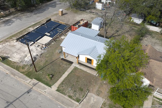 2307 Hicks, San Antonio, TX 78210