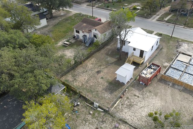 2307 Hicks, San Antonio, TX 78210