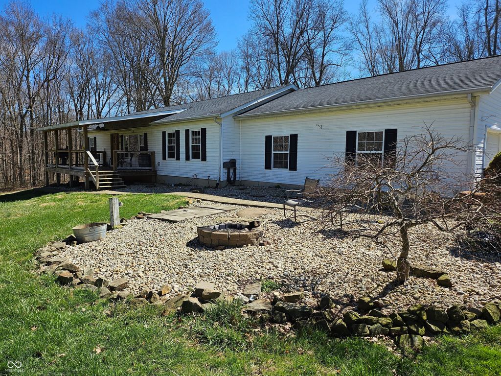 8585 Ridge Acres Drive, Trafalgar, IN 46181