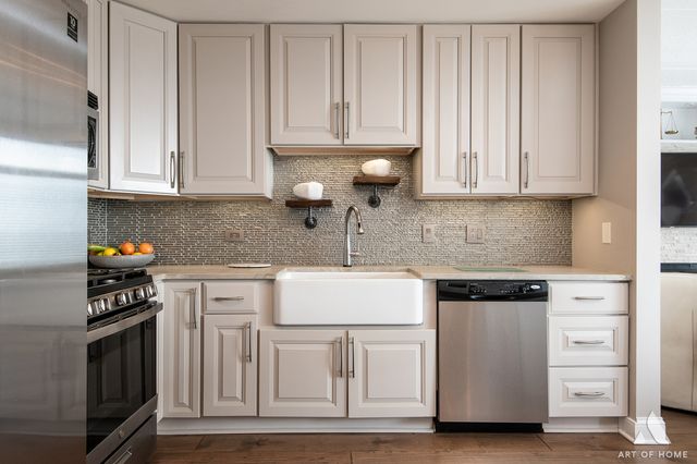 855 E 22nd Street 413, Lombard, IL 60148