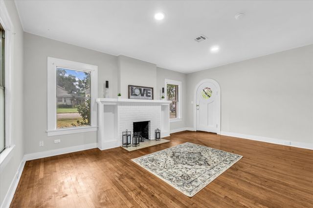2511 Parrott Avenue, Waco, TX 76707