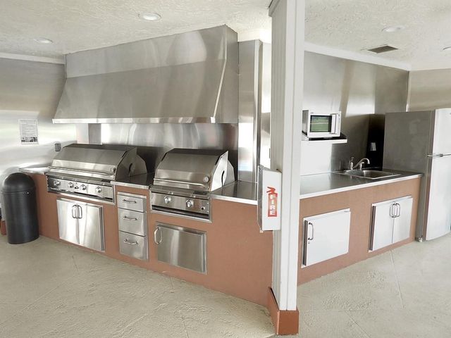 8900 Washington Boulevard 306A, Hollywood, FL 33025