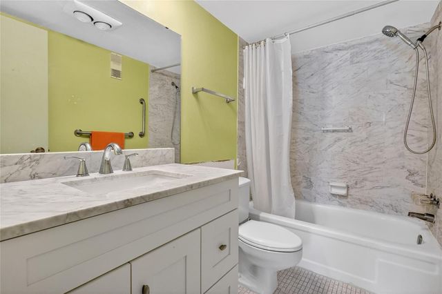 8900 Washington Boulevard 306A, Hollywood, FL 33025
