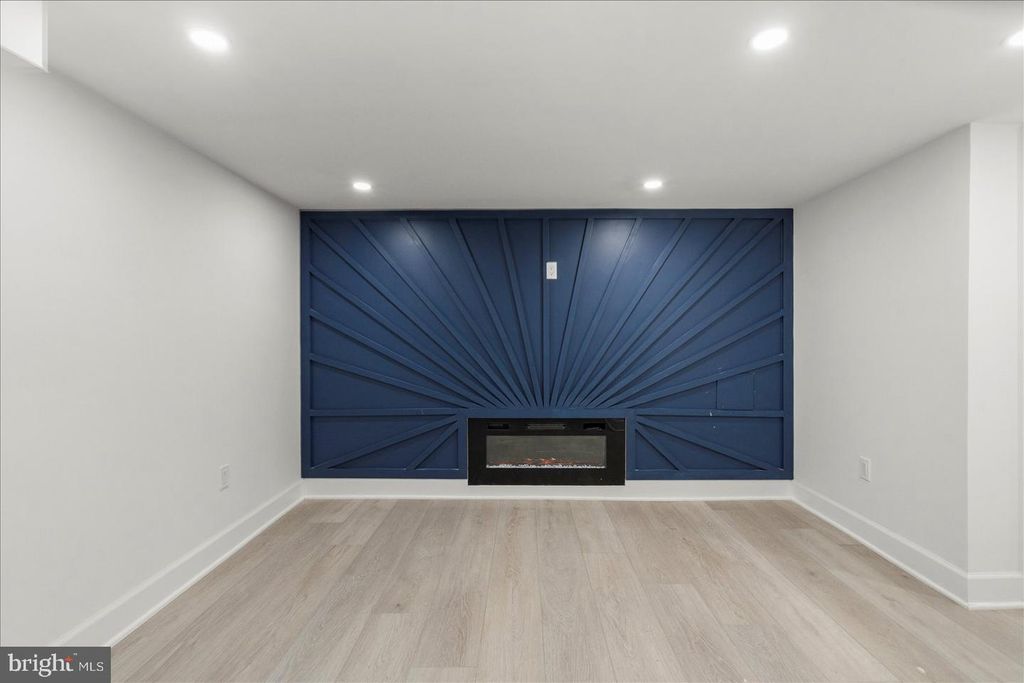 Image 17 of property listing at 4307 MIAMI PL, Baltimore, MD 21207