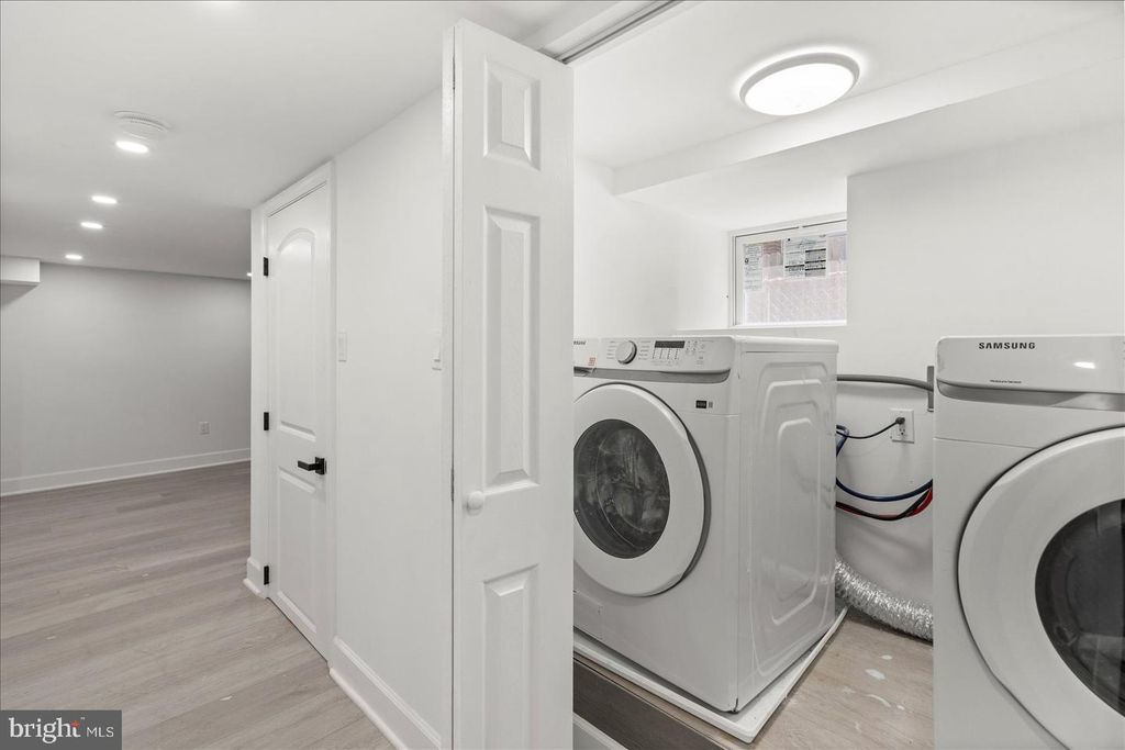 Image 19 of property listing at 4307 MIAMI PL, Baltimore, MD 21207