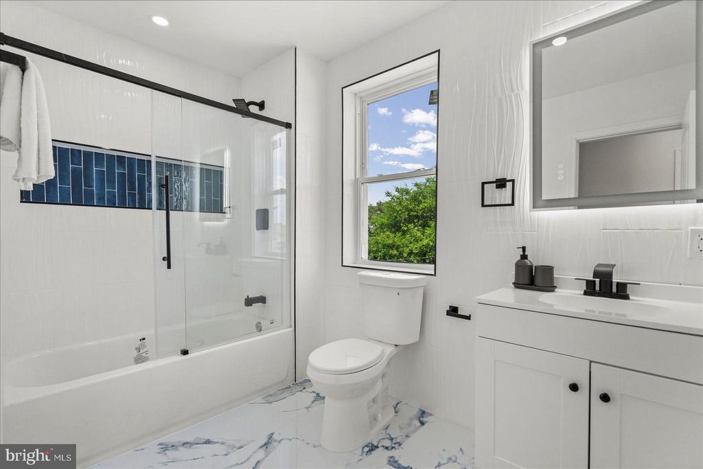 Image 24 of property listing at 4307 MIAMI PL, Baltimore, MD 21207