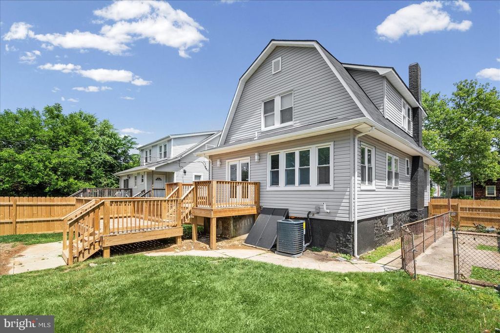 Image 38 of property listing at 4307 MIAMI PL, Baltimore, MD 21207