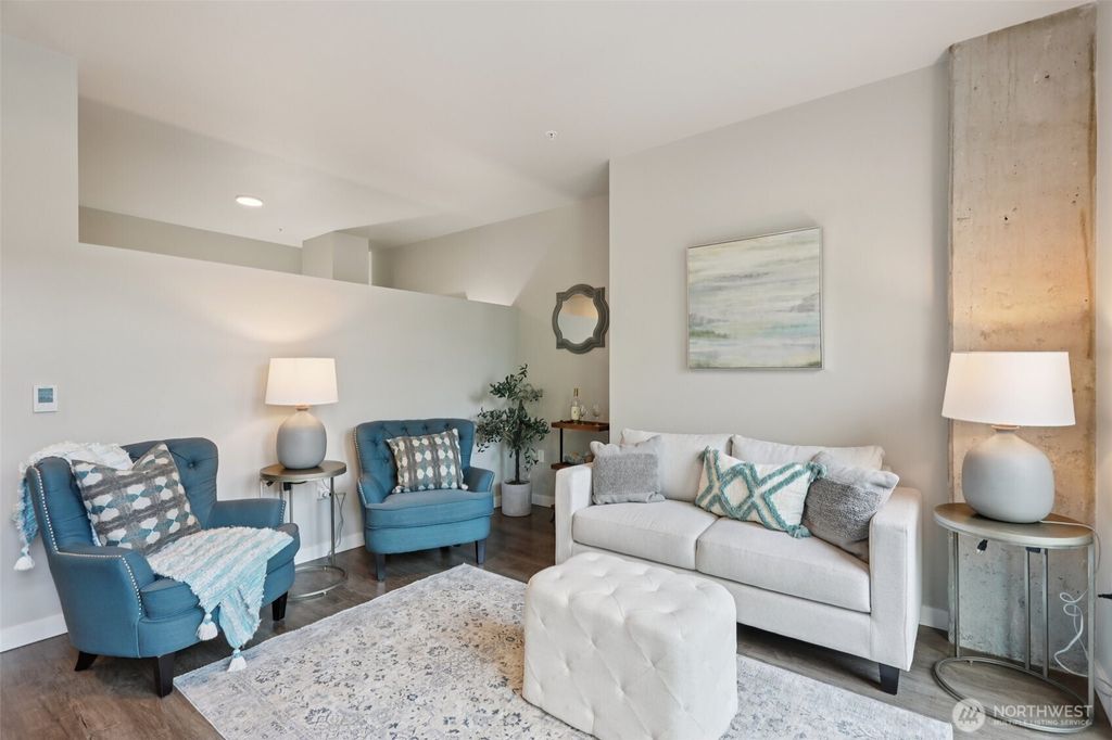 1085 103rd Avenue NE #114, Bellevue, WA 98004