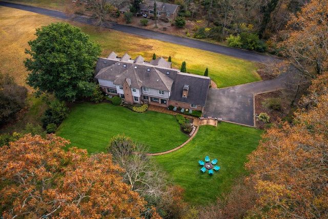 2413 Woolson Road, Chattanooga, TN 37406