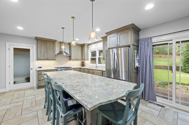 2413 Woolson Road, Chattanooga, TN 37406