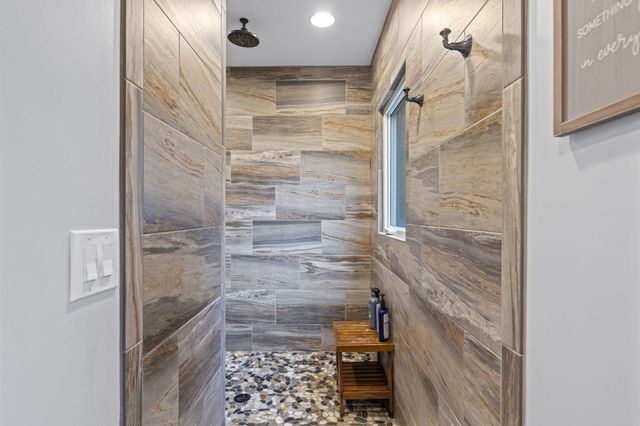 2413 Woolson Road, Chattanooga, TN 37406