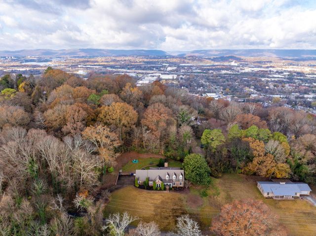 2413 Woolson Road, Chattanooga, TN 37406
