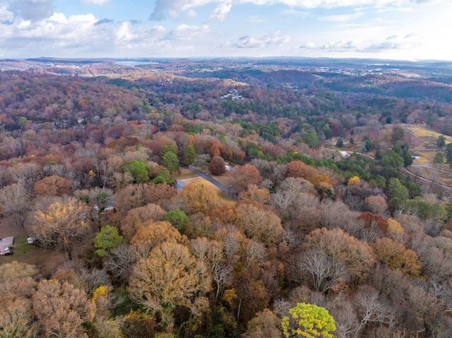 2413 Woolson Road, Chattanooga, TN 37406