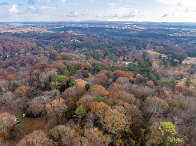 2413 Woolson Road, Chattanooga, TN 37406