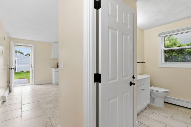 7 Boardman Ln 1, Attleboro, MA 02703
