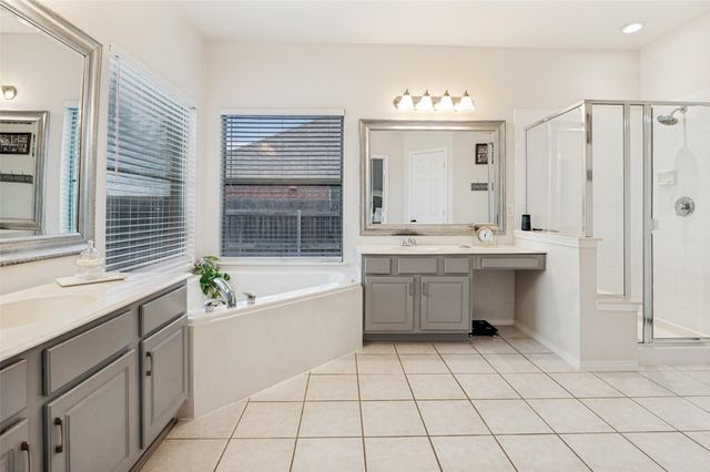 2456 Whispering Breeze Drive, Grand Prairie, TX 75050