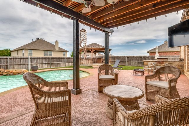 2456 Whispering Breeze Drive, Grand Prairie, TX 75050