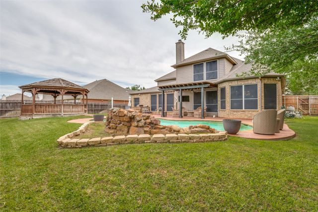 2456 Whispering Breeze Drive, Grand Prairie, TX 75050