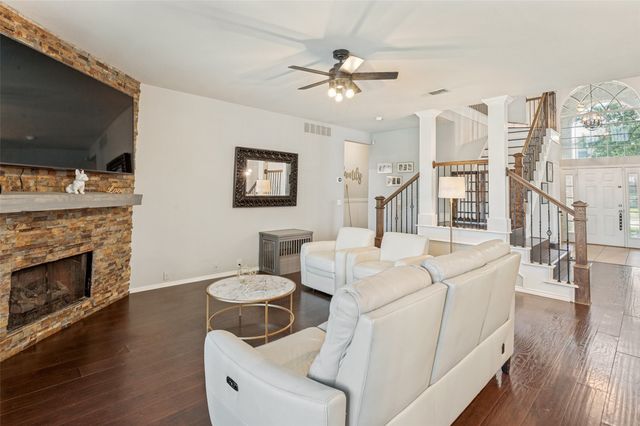 2456 Whispering Breeze Drive, Grand Prairie, TX 75050
