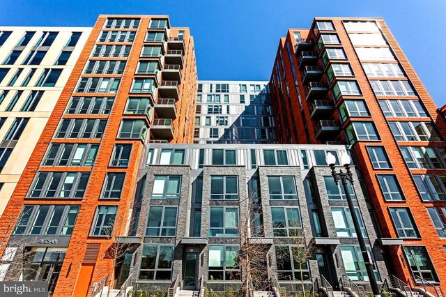 1211 VAN ST SE #1110, Washington, DC 20003