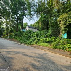 1039 Margaret Place NW, Atlanta, GA 30318