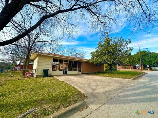 113 E Young Avenue, Temple, TX 76501