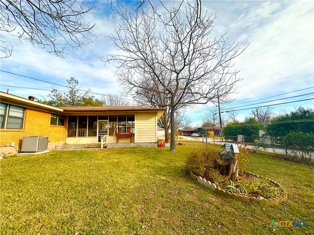 113 E Young Avenue, Temple, TX 76501