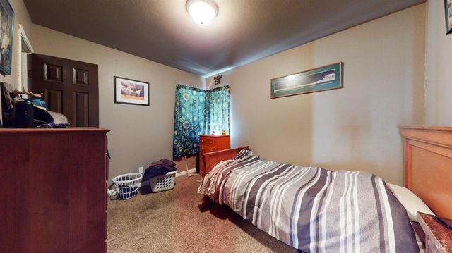 3240 Calistoga Rd, Santa Rosa, CA 95404