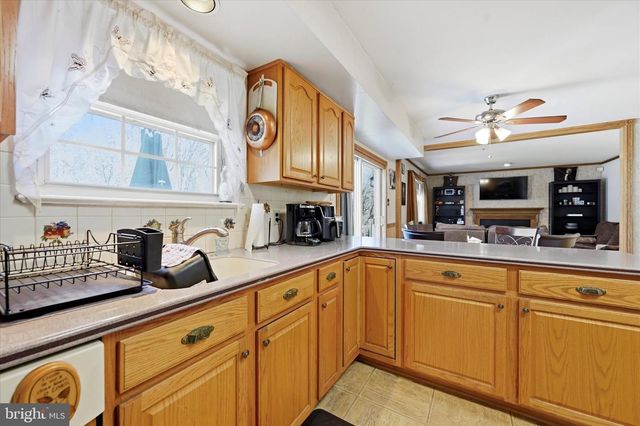 4305 RIDERS LN, Upper Chichester, PA 19061