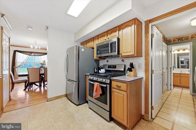 4305 RIDERS LN, Upper Chichester, PA 19061