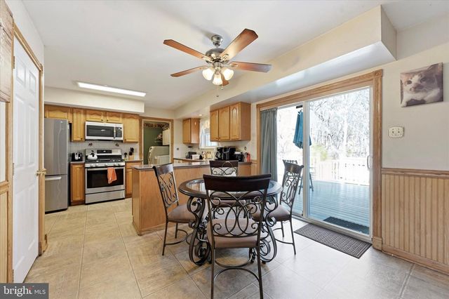 4305 RIDERS LN, Upper Chichester, PA 19061