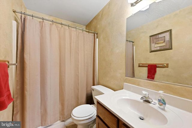 4305 RIDERS LN, Upper Chichester, PA 19061