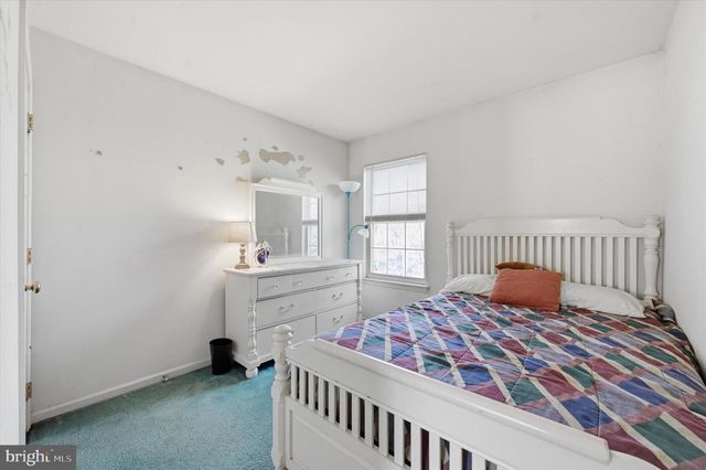 4305 RIDERS LN, Upper Chichester, PA 19061