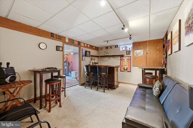 4305 RIDERS LN, Upper Chichester, PA 19061