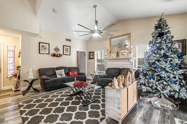 2372 Ironwood Way, Madera, CA 93637