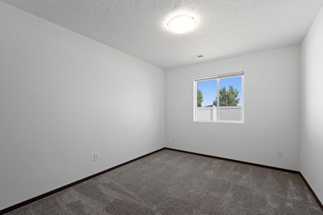 10326 W Salmonberry Rd, Cheney, WA 99004