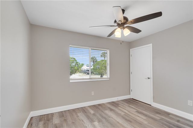 261 Mensh Avenue, Sebastian, FL 32958