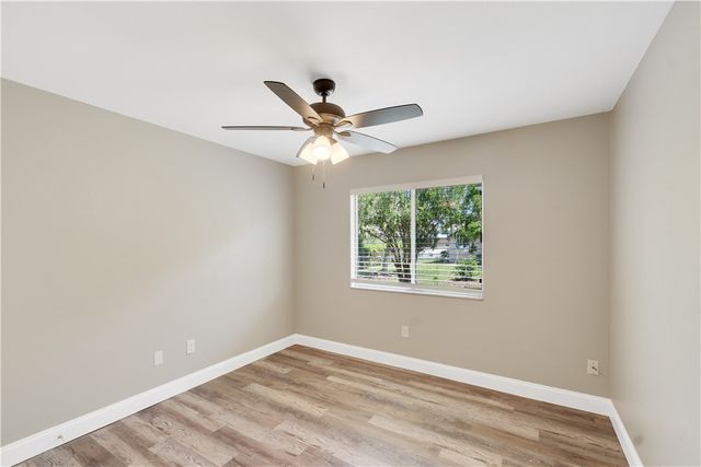 261 Mensh Avenue, Sebastian, FL 32958