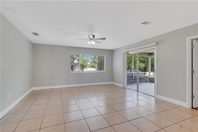 261 Mensh Avenue, Sebastian, FL 32958