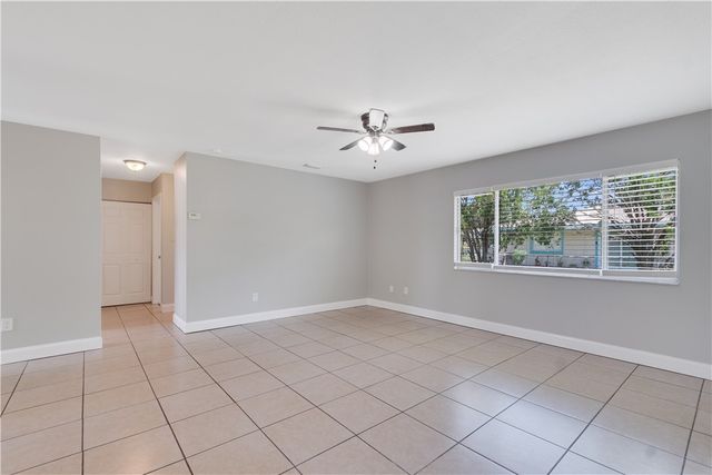 261 Mensh Avenue, Sebastian, FL 32958