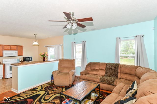 4727 Deacon Lane, Indianapolis, IN 46237